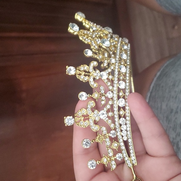 Quince Crown - Picture 3 of 3